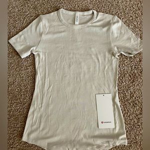 Lulu Lemon Hold Tight Short Sleeve Tee - Bone - Sizes 4&6 - NWT Smoke Free Home